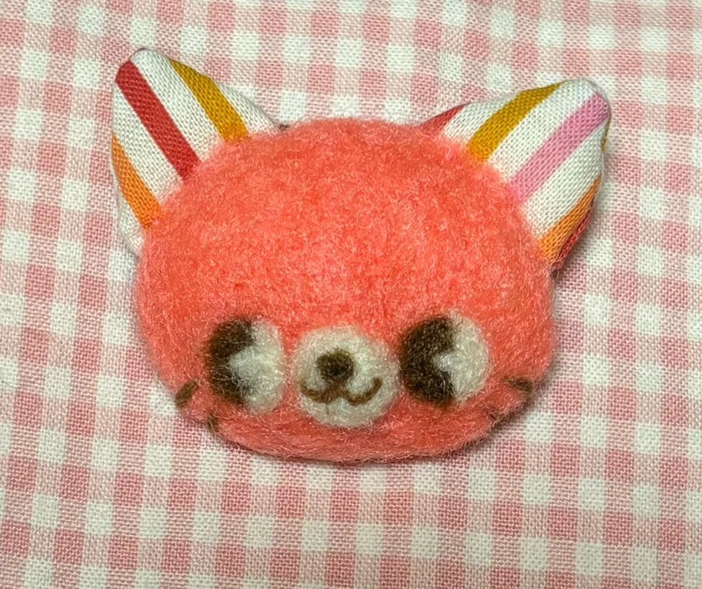 【ハンドメイド】羊毛フェルト ブローチ ねこ ピンク