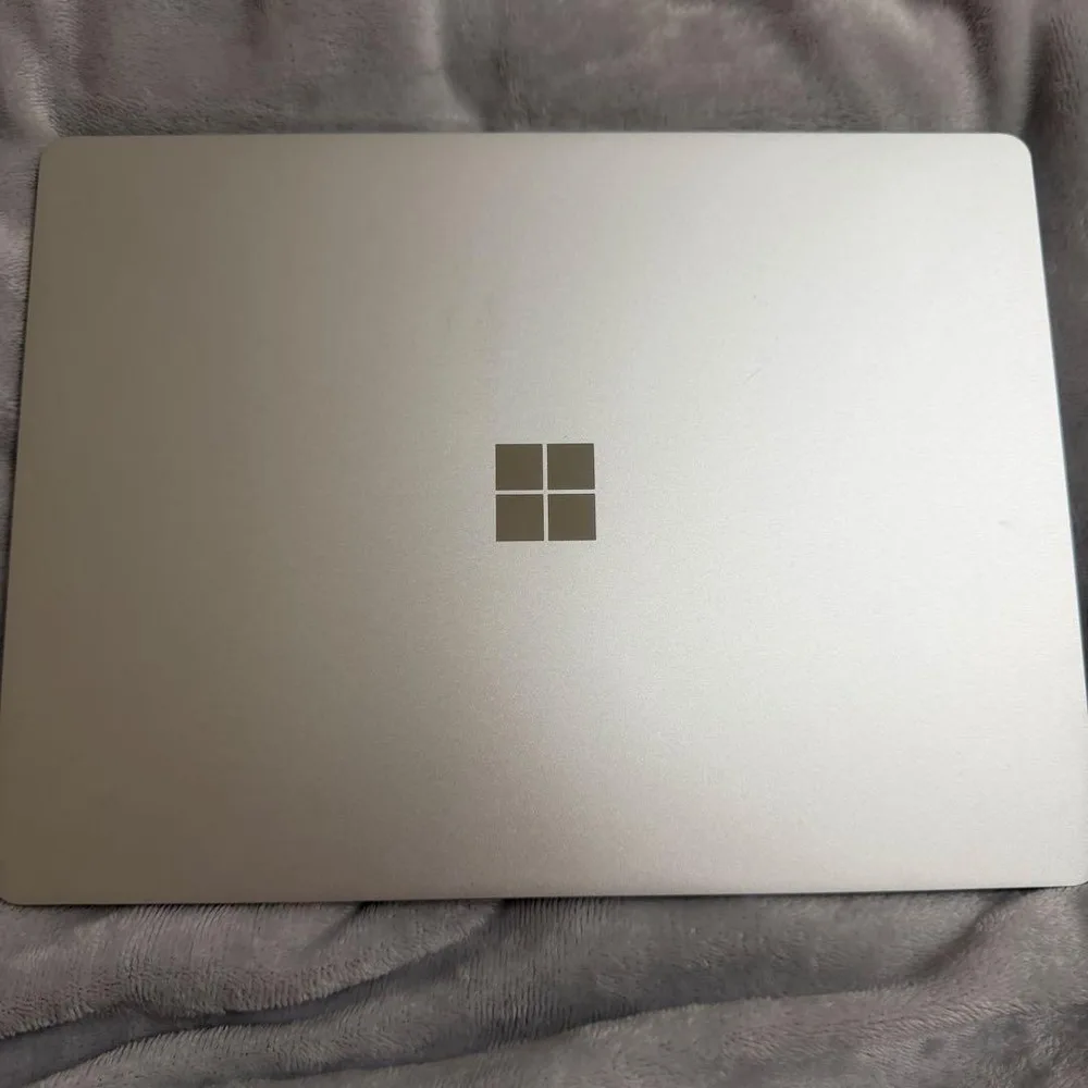 Microsoft surface laptop Go