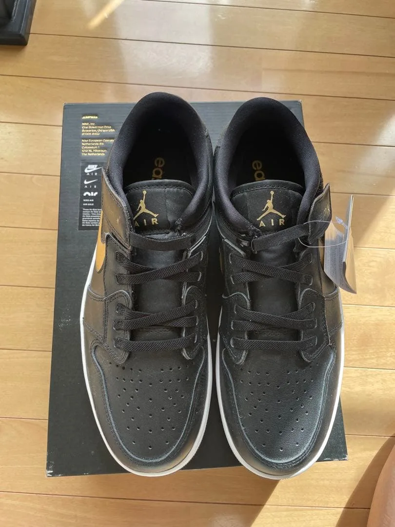 Nike Air Jordan 1 Low FlyEase