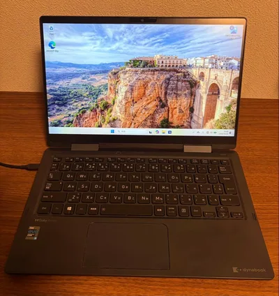 Dynabook V83/HS 本体