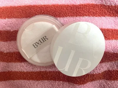 ByUR セラムフィット モイストフェイスパウダー 02 パール 一度のみ使用