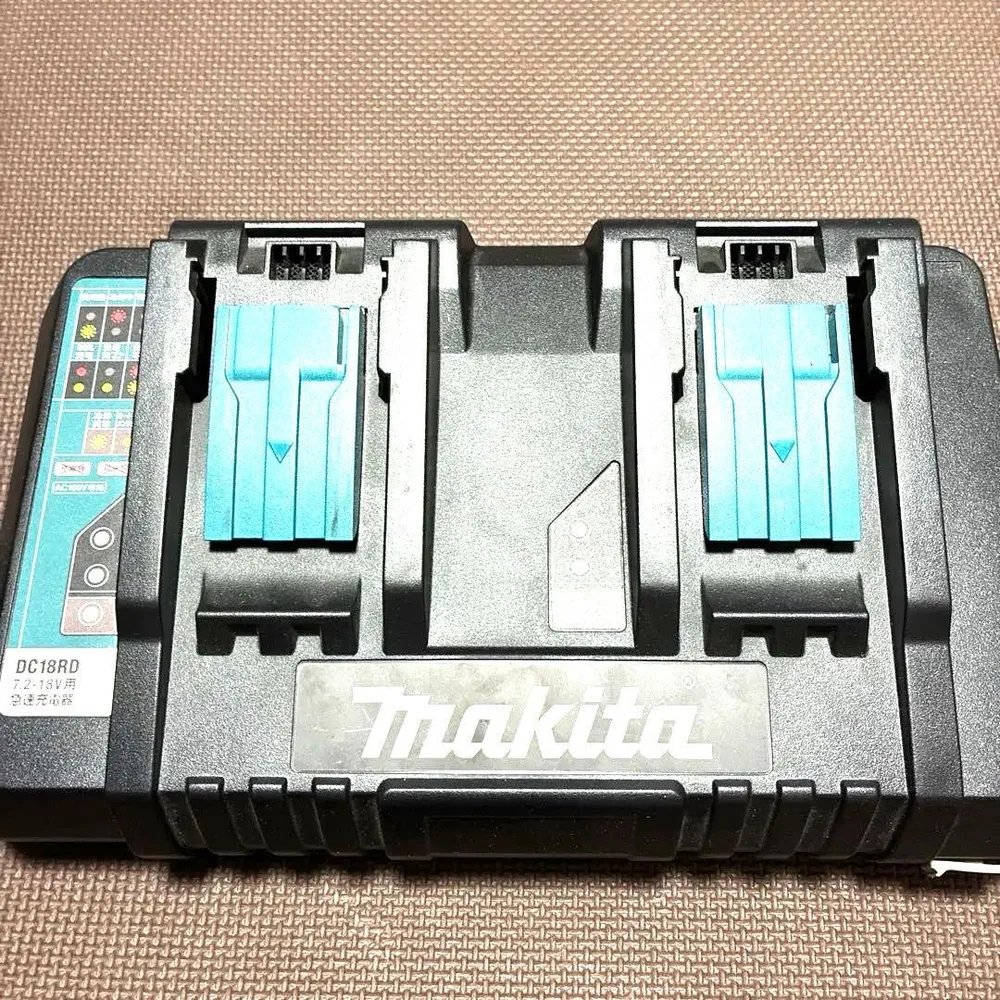 ‼️美品‼️Makita 純正DC18RD デュアルバッテリー充電器