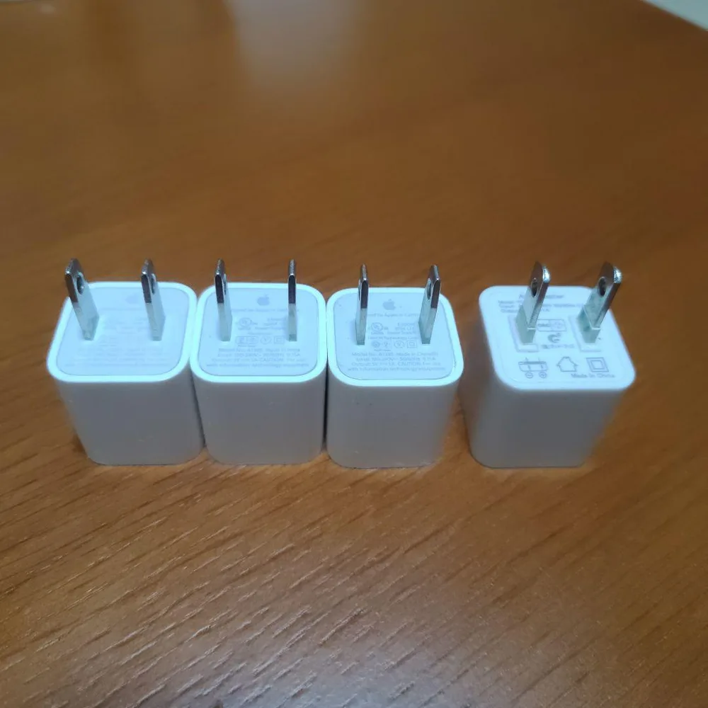 USB電源アダプタ4個セット(Apple純正×3、非純正×1)