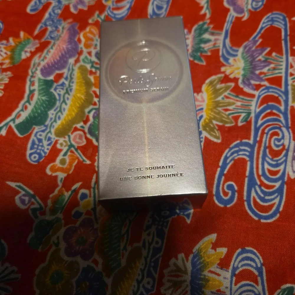 Perle Savon PREMIUM SERUM 美容液