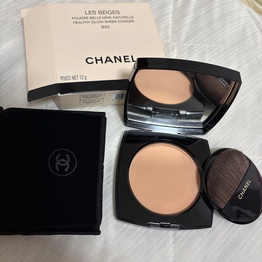 CHANEL レ ベージュ ヘルシー グロウ パウダー B20