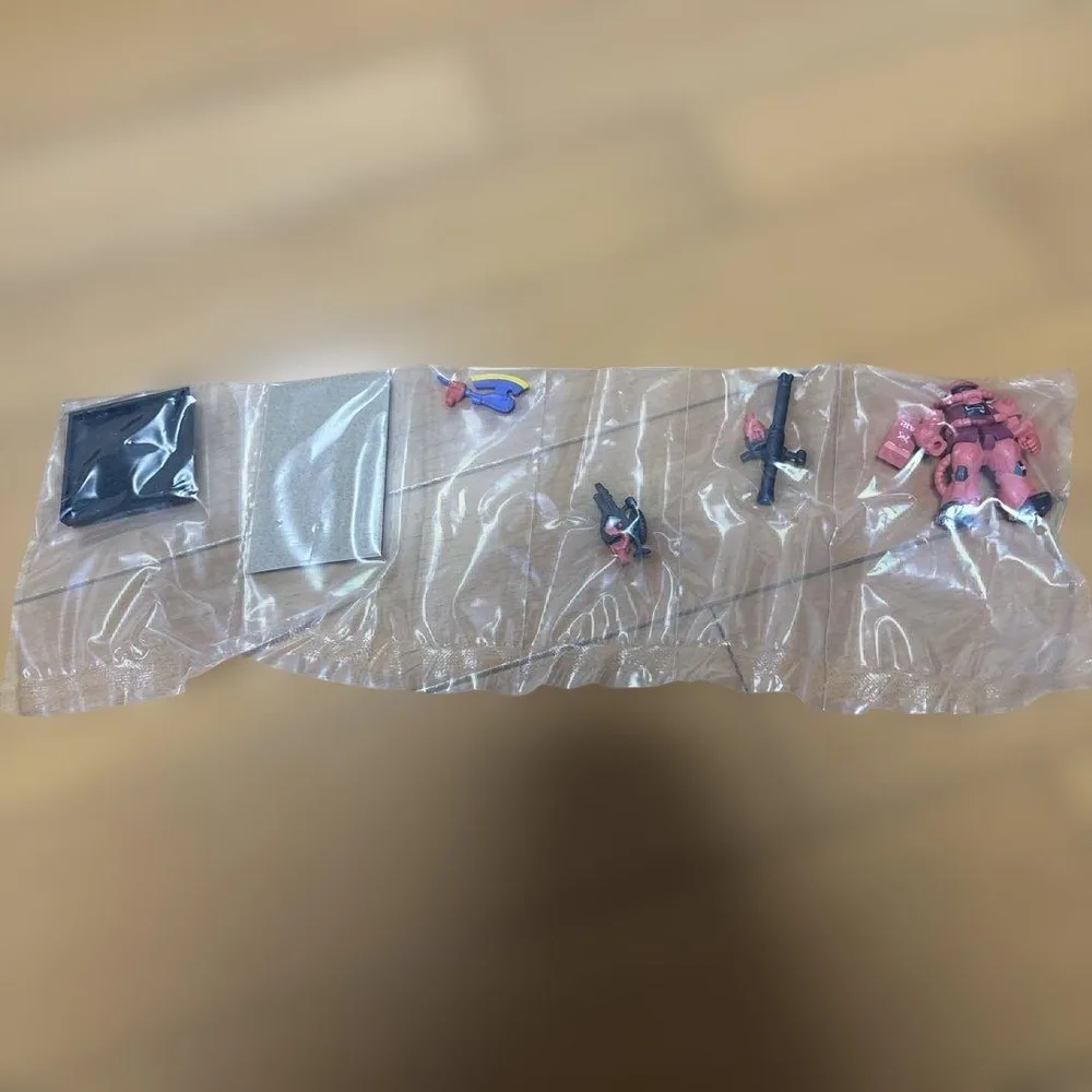 ガンダムコンバージ プレミアムバンダイシャア専用ザク