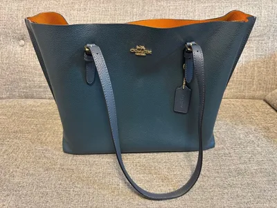 กระเป๋าสะพาย COACH (สีน้ำเงิน)