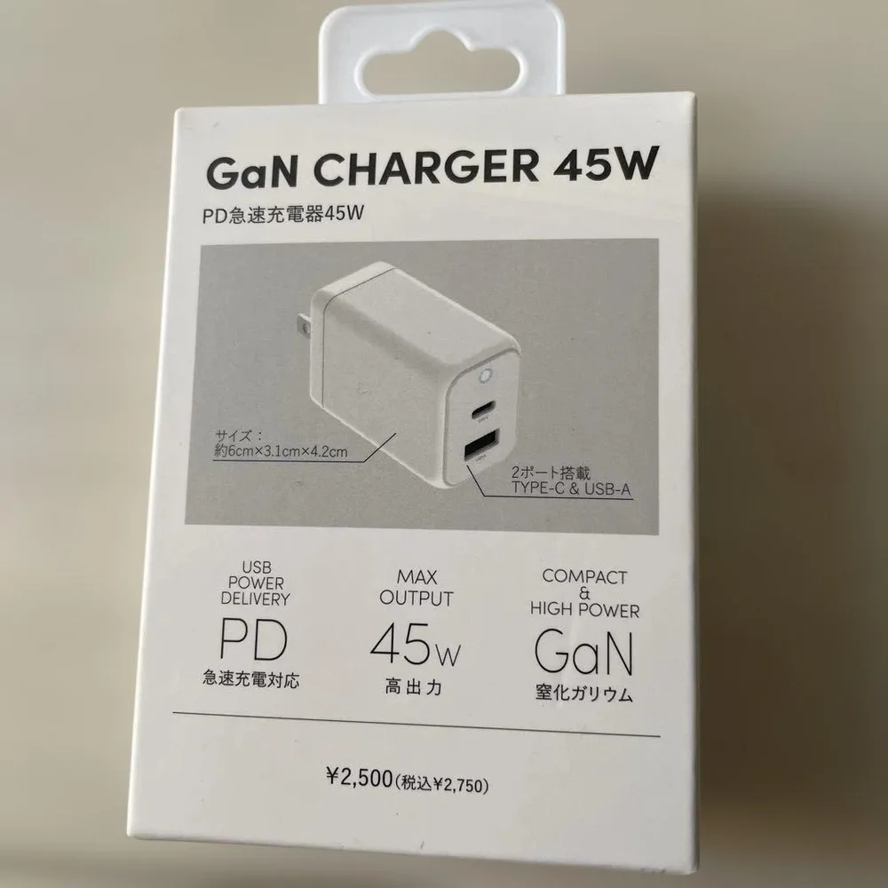 【新品】タグ付GaN CHARGER 45W 急速充電器 2ポート¥2750