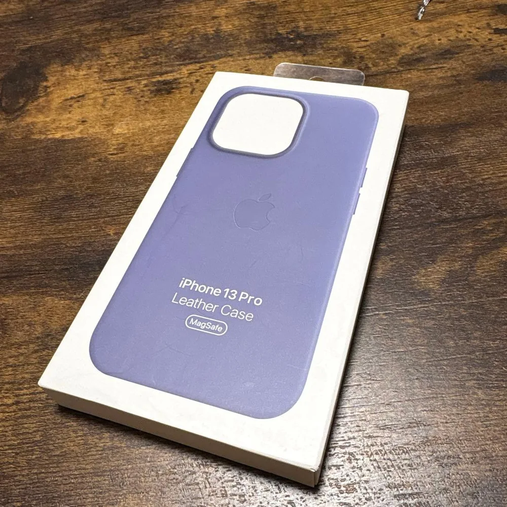 Apple iPhone 13 Pro レザーケース MagSafe対応
