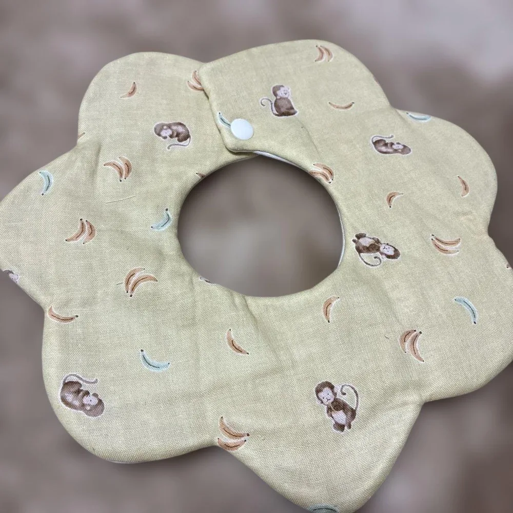 ハンドメイド ベビー用スタイ 花型