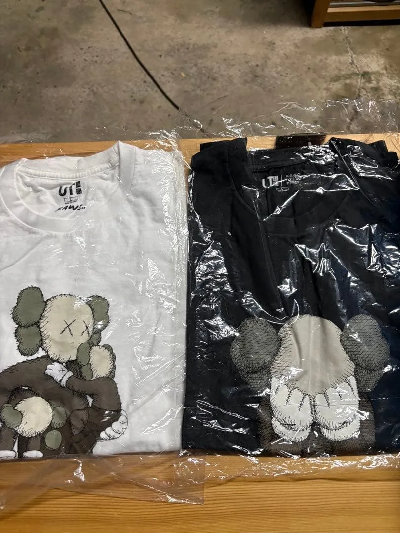 UNIQLO KAWS UT Tシャツ 2枚セット Lサイズ