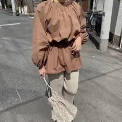 アルシーヴ バックリボンブラウス バックオープン ブラウン系【M】