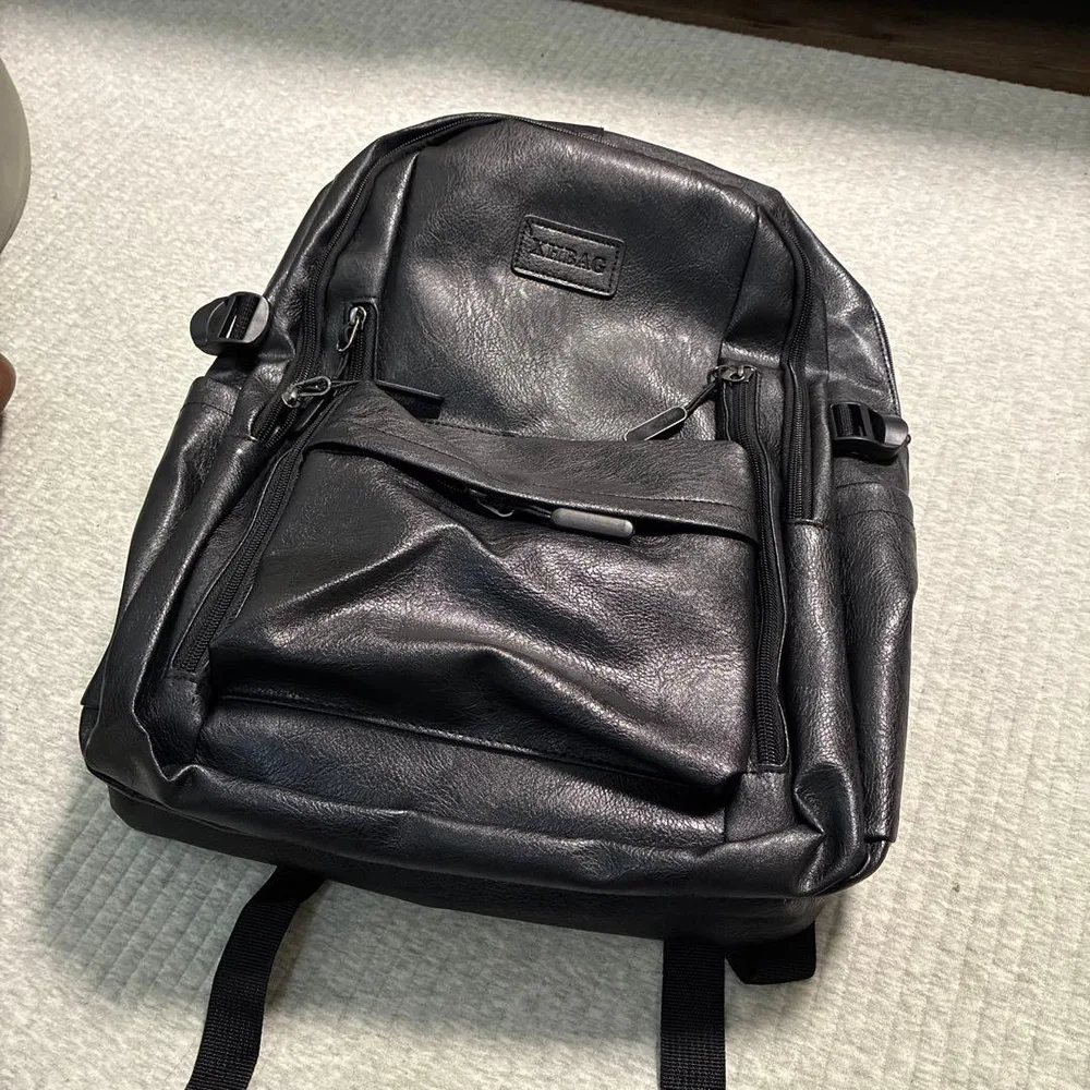 XHBAG リュック ブラック