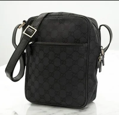 กระเป๋าสะพายลาย GUCCI GG สีดำ