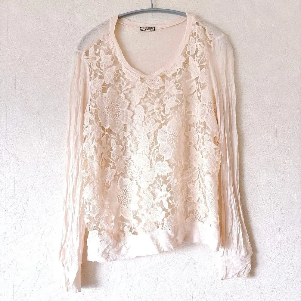 アイシャドウ カットソー ラウンドネック 長袖 花柄 M〜L 白 レーヨン