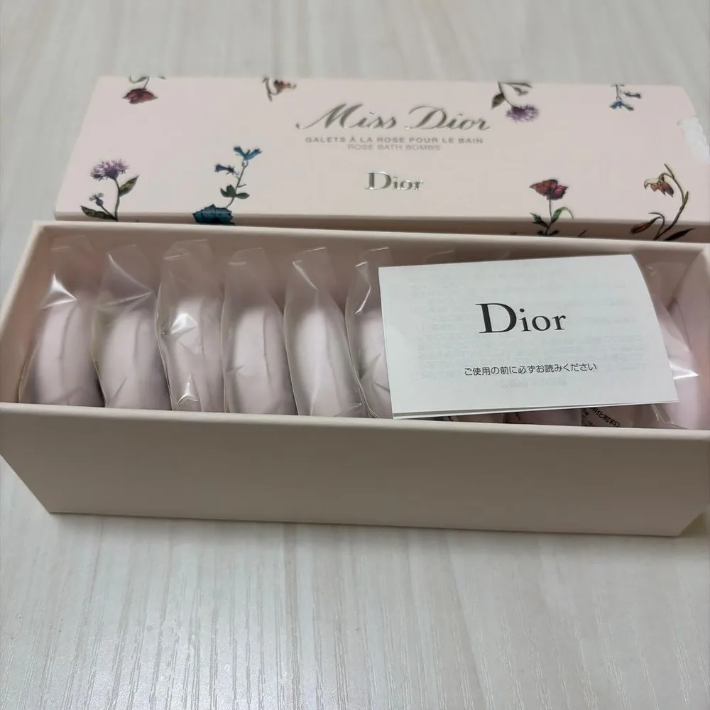Miss Dior ローズバスボム15g×10個入