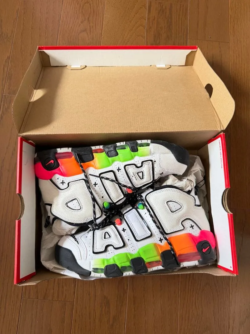 รองเท้าผ้าใบ NIKE AIR MORE UPTEMPO