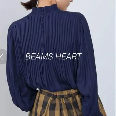 BEAMS HEART(ビームスハート)プリーツ ブラウス ネイビー 紺