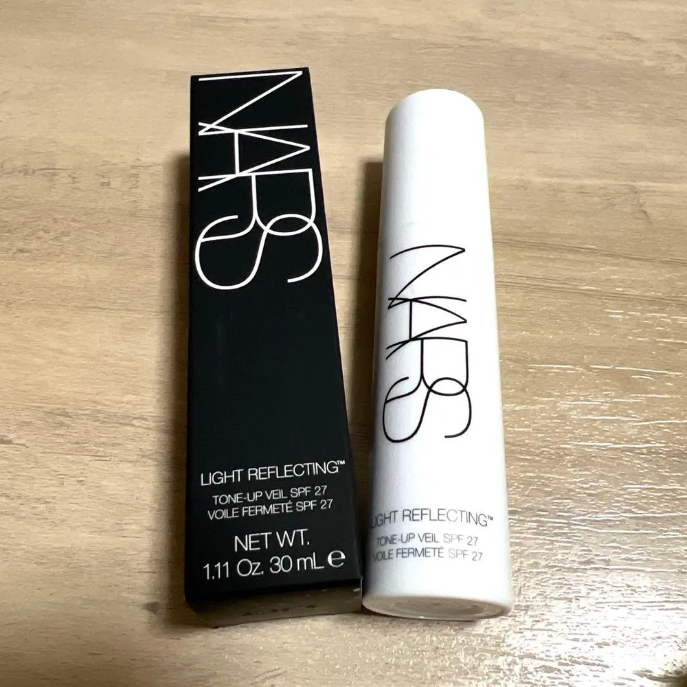 NARS ライトリフレクティング トーンアップヴェール