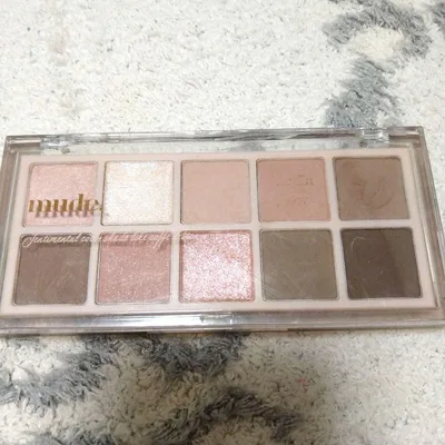 mude. ショールモーメントアイシャドウパレット 06