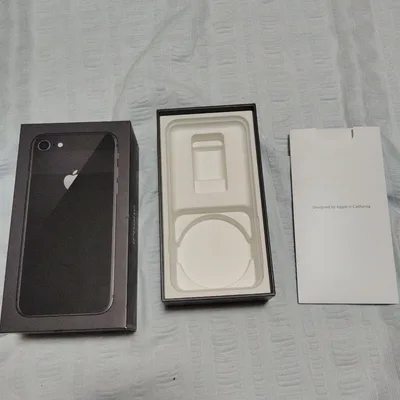 iPhone 8 64GB 空箱 箱のみです