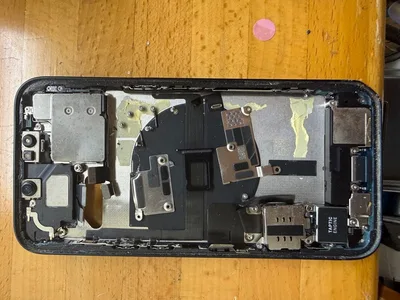 iPhone 13 部品取り外装パーツ