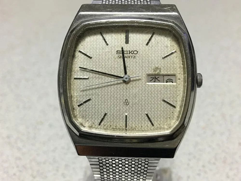 SEIKO QUARTZ メンズ腕時計 ヴィンテージt-142