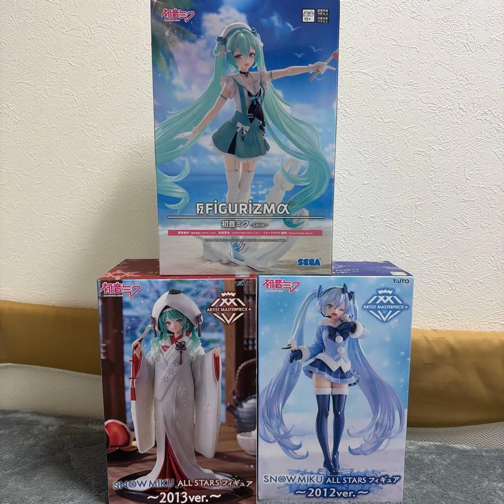 初音ミクフィギュア3体セット HatsuneMikuFigureSet of 3