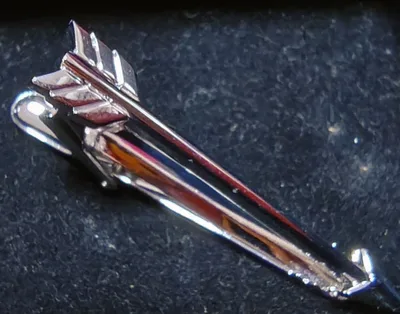 美品 アロー 矢モチーフ ネクタイピン シルバー メンズ