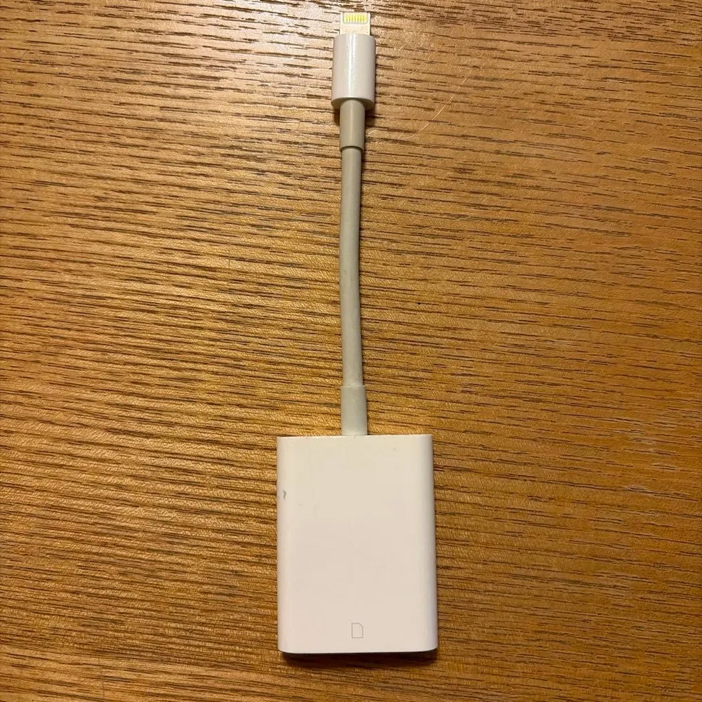 【Apple純正】Lightning - SDカードカメラリーダー