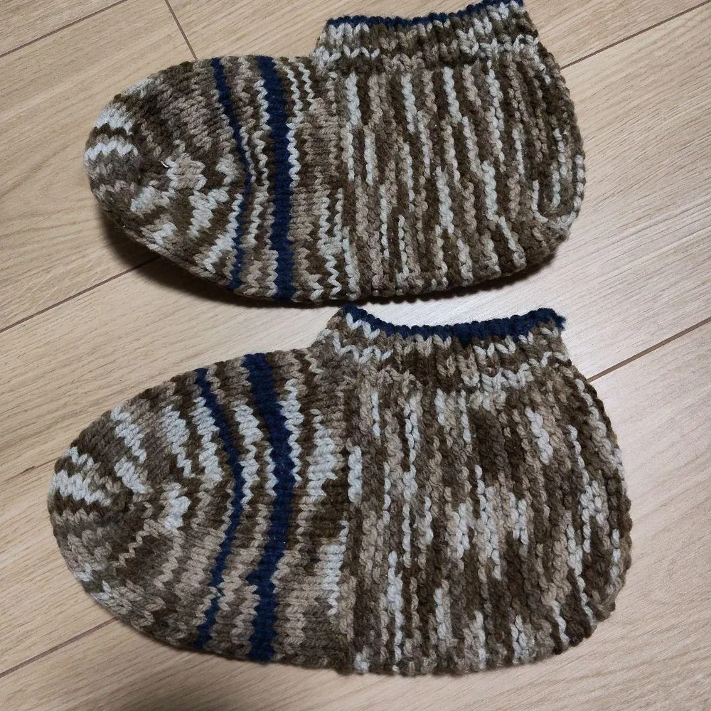 ハンドメイド 手編みルームシューズ