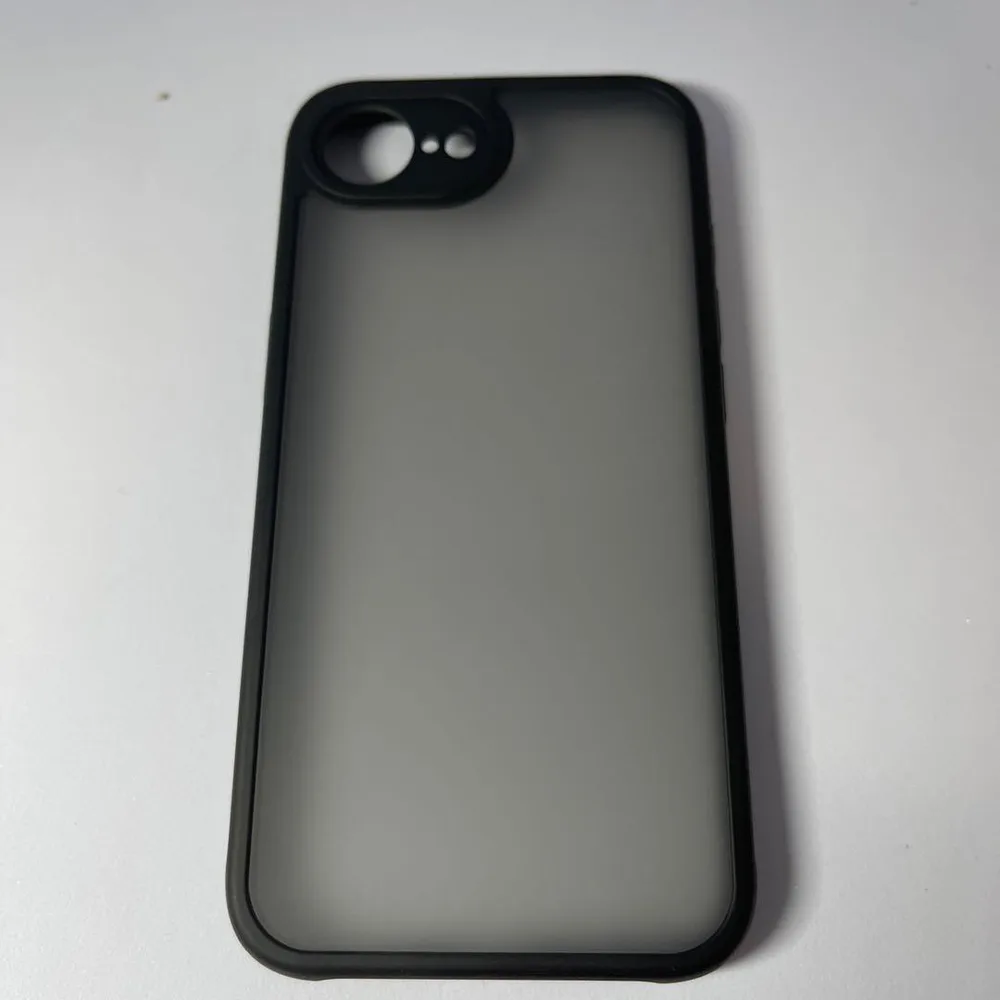 iPhone16eケース 新品未使用 ブラック スモーク iPhone17e