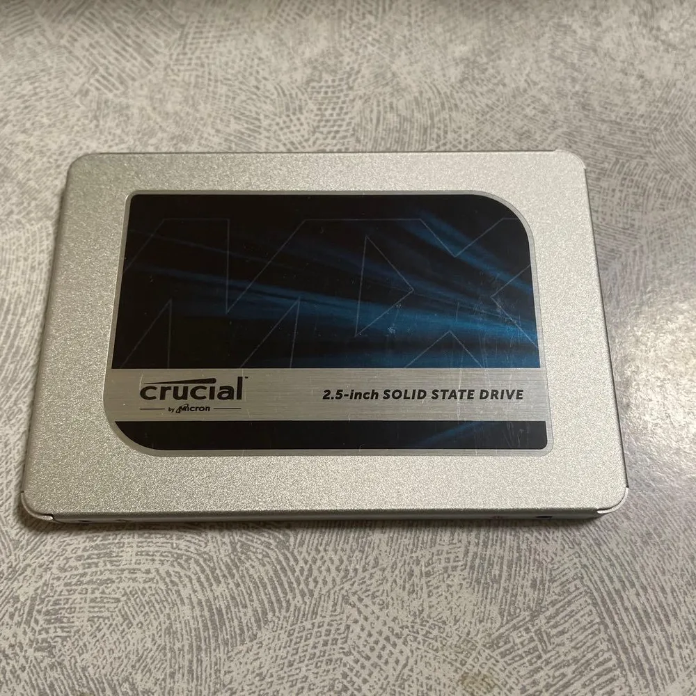 Crucial MX500 500GB SSD 本体