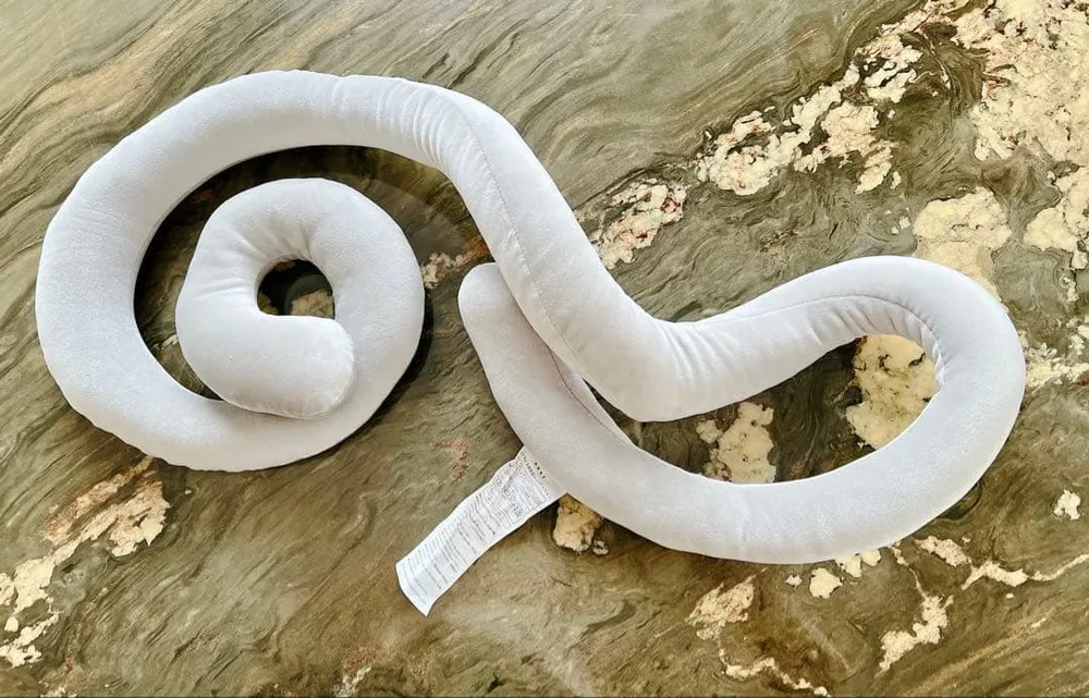 洗える!マルチに使える 蚊取り線香型 ループクッション グレー 約195cm