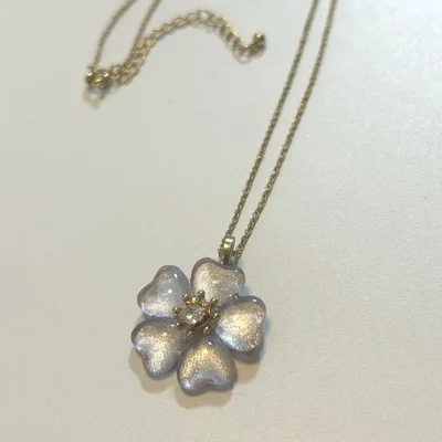 ハンドメイド品 シルバー系の桜のネックレス