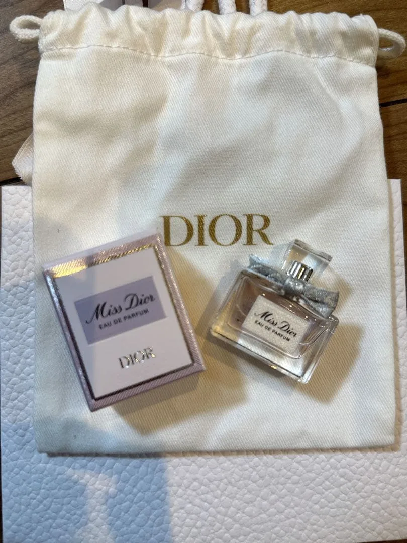 Dior Miss Dior オードパルファムミニ香水