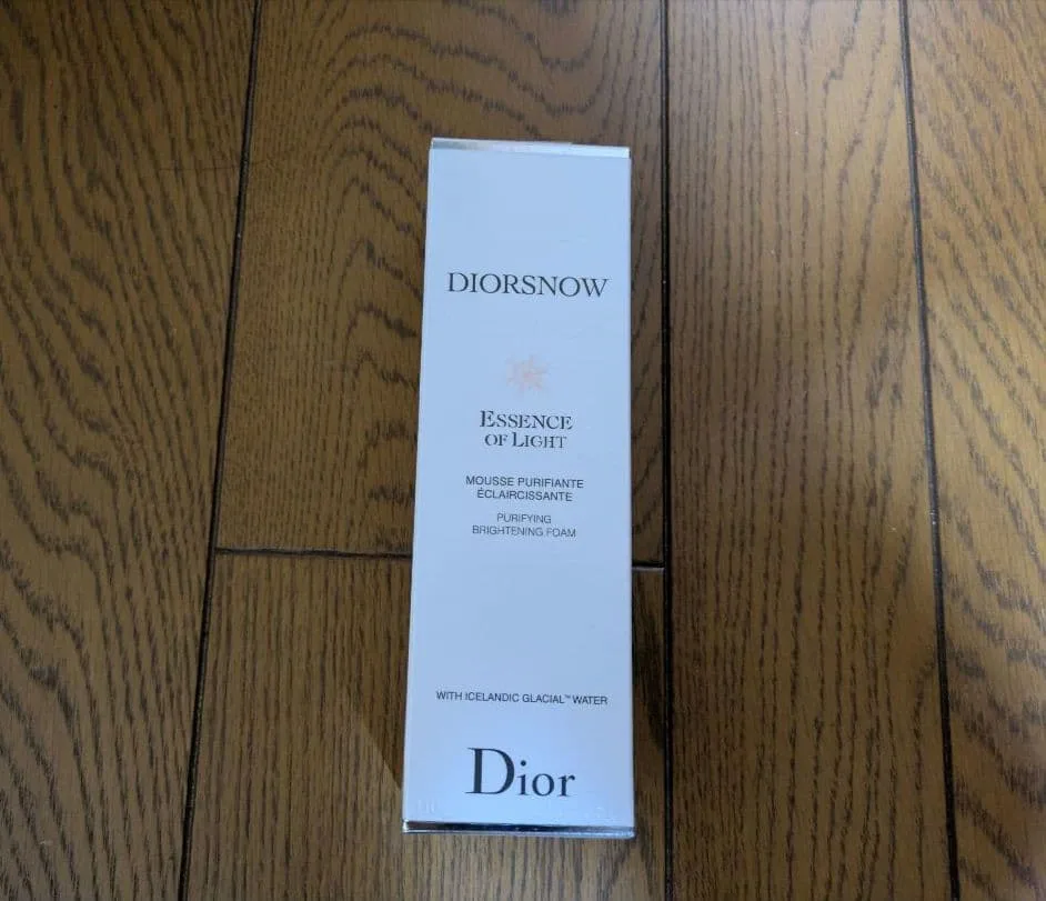 Dior スノー ライト フォーム 洗顔料 110g