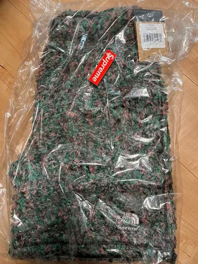 supreme north face pile fleece shorts