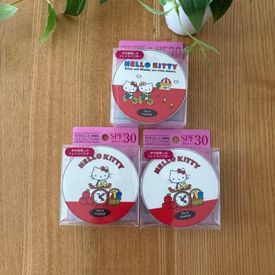 ラスト‼️HELLO KITTY フェイスパウダー 3個セット