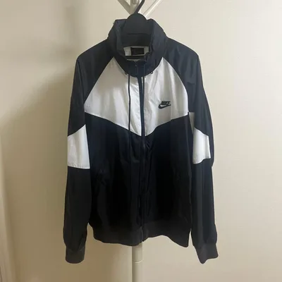 NIKE ナイロンジャケット