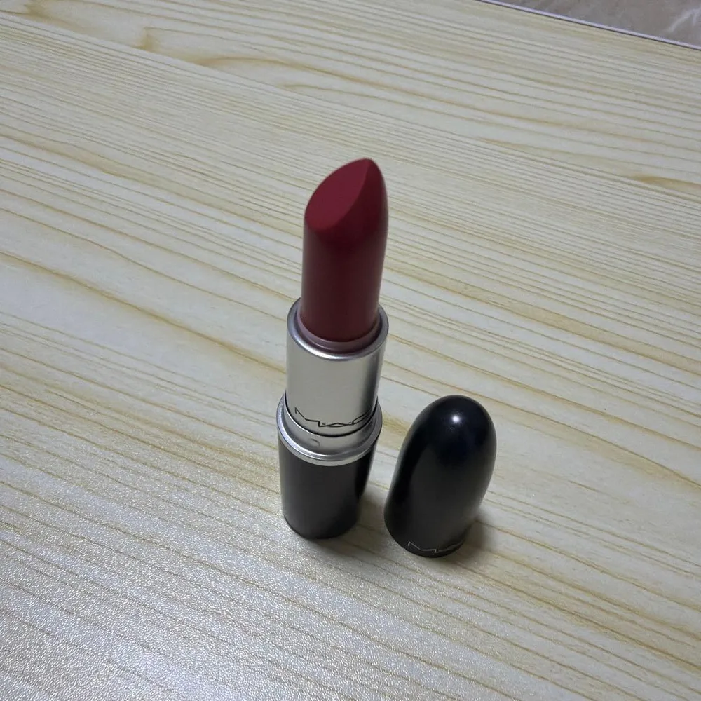 MAC マキシマル シルキー マット リップスティック フォーエバーキュリアス