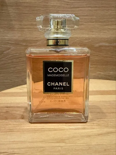 CHANEL ココ マドモアゼル クラッシュ アブソリュ