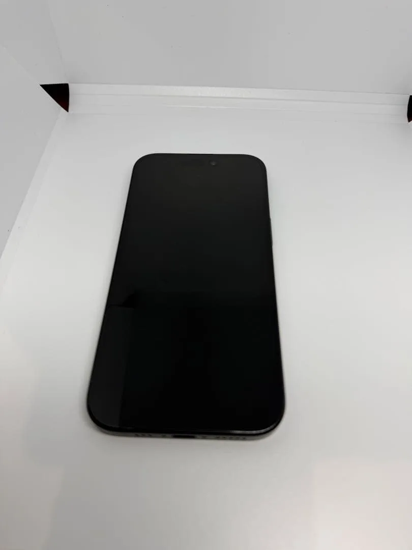 ☆中古美品☆ iPhone15 128GB ブラック バッテリー92%