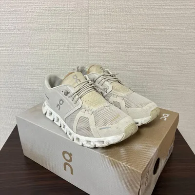 On Cloud 5 (22.5ซม.) รองเท้าวิ่งสีขาวมุก