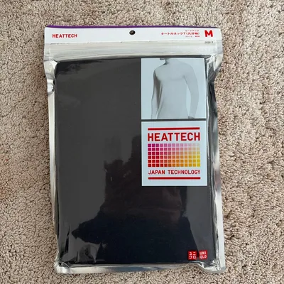 新品 未使用 UNIQLO ヒートテック タートルネックT 九分袖 ブラック