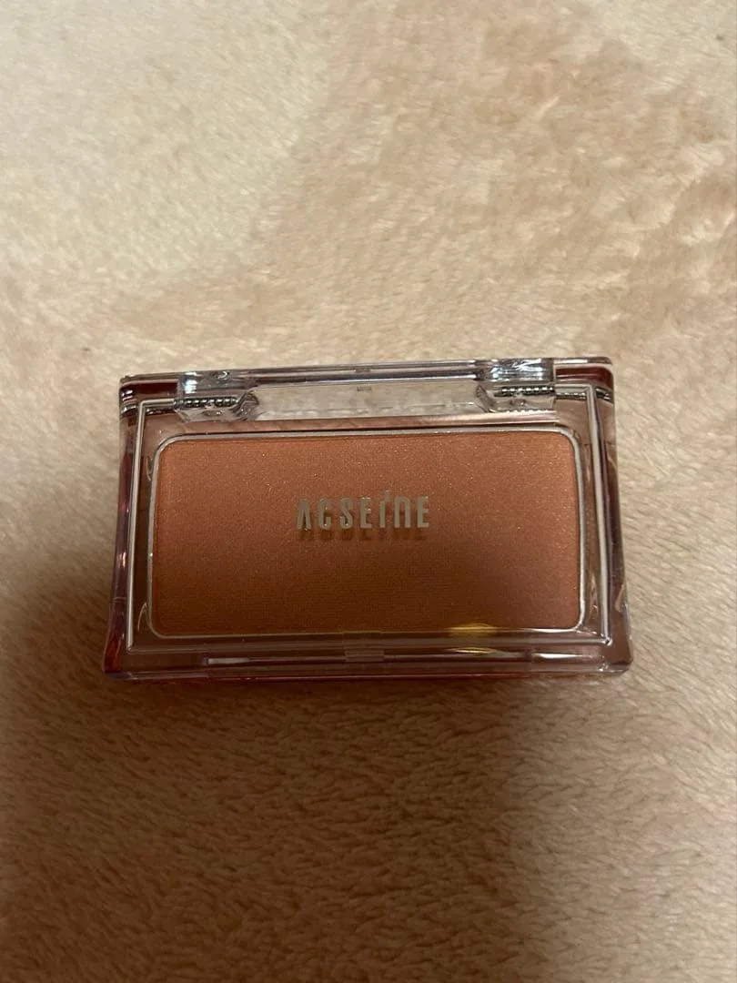 新品アクセーヌ チーク