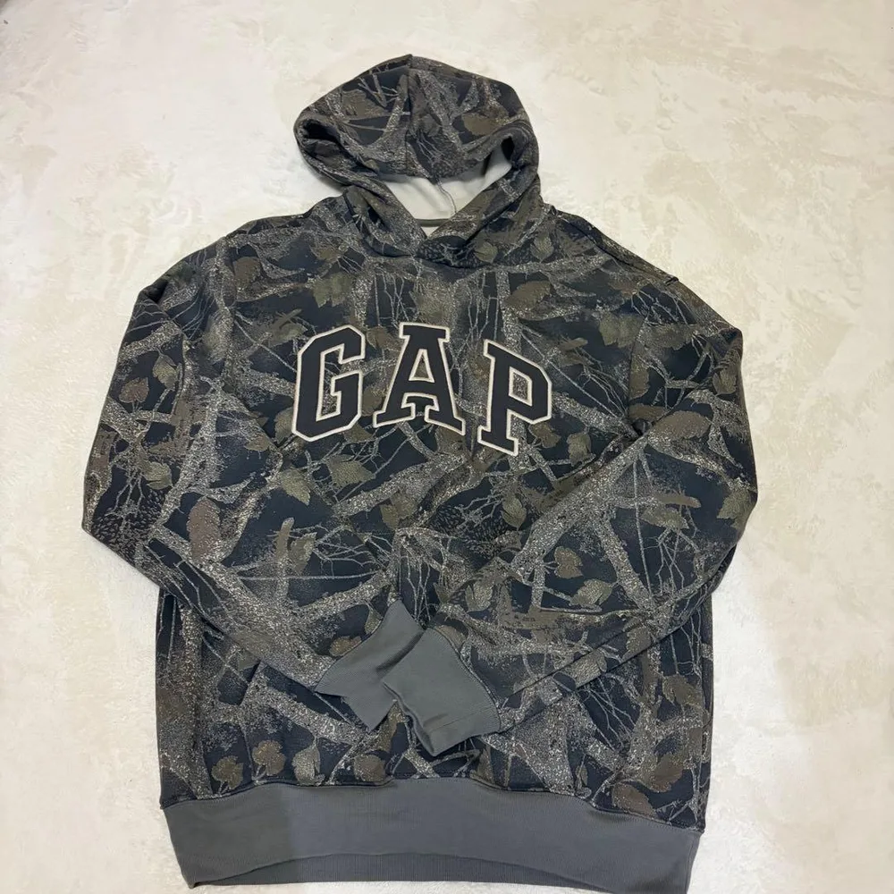 ★完売品★ GAP ロゴパーカー リアルツリー