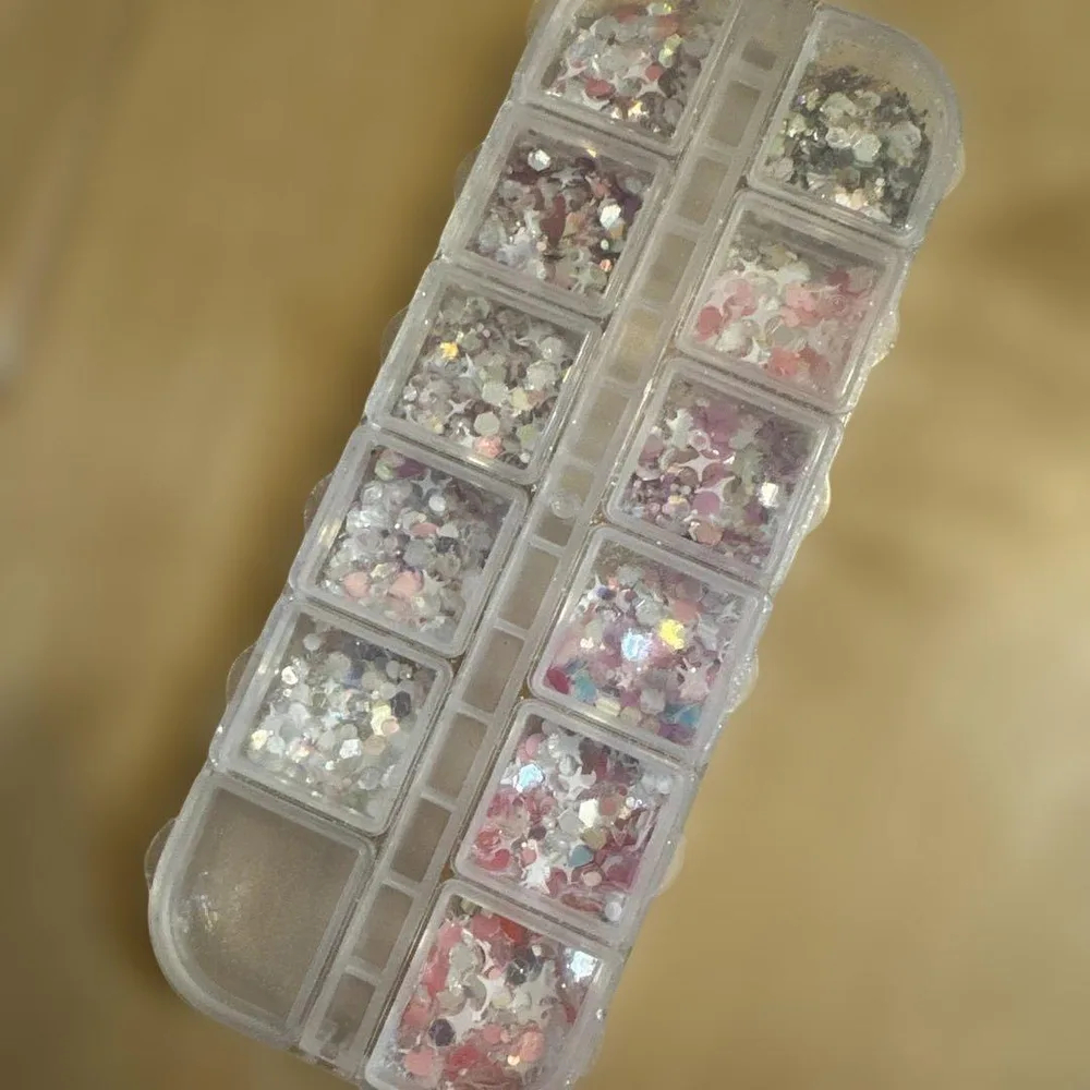 ネイルパーツ レジンパーツ キラキラ ラメ パーツ