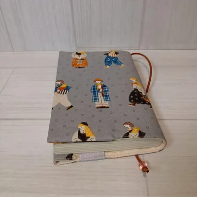 おしゃれガール 文庫本サイズ ブックカバー ハンドメイド