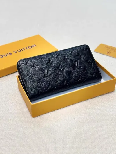 LOUIS VUITTON Monogram Empreinte Zippy Wallet